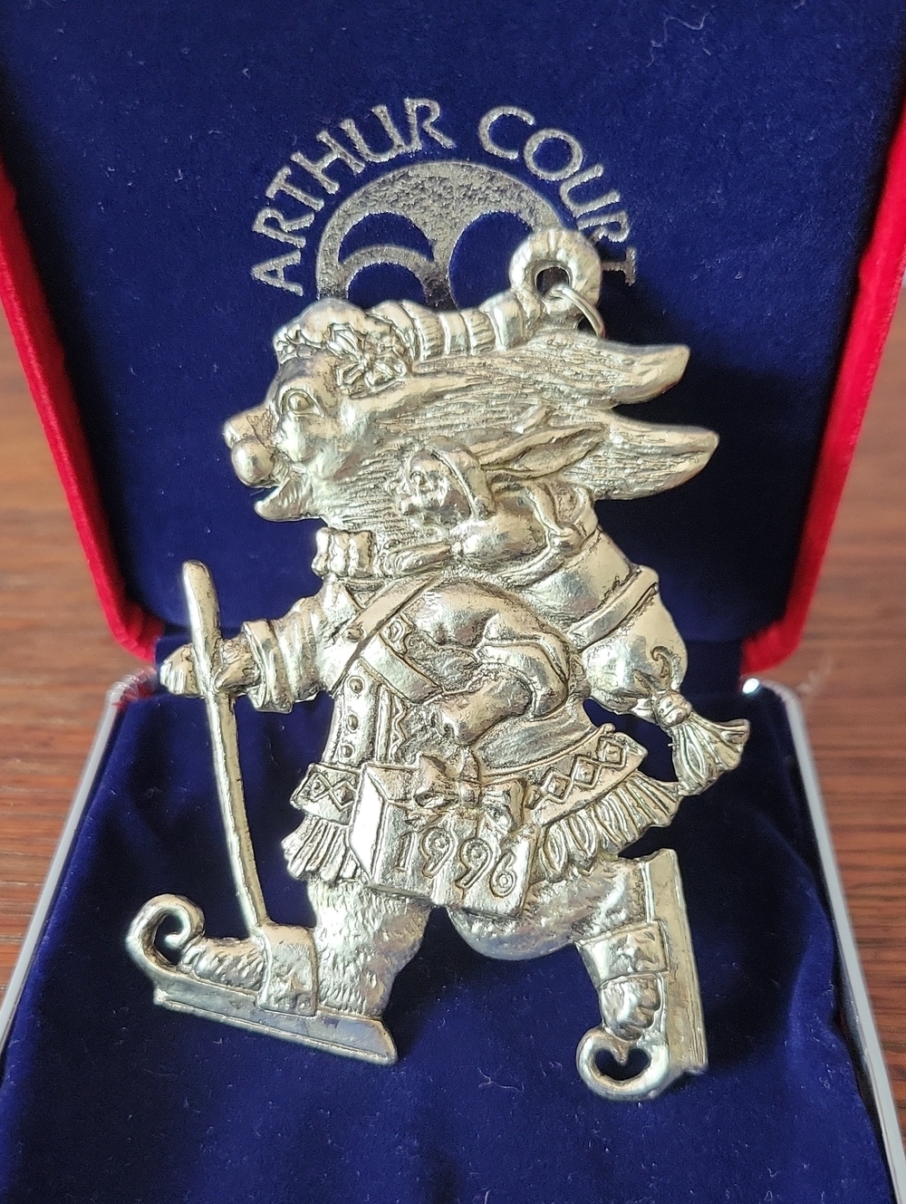 Vintage 1994 ARTHUR COURT Silver-Tone Cast Aluminum Bunny Skater Ornament